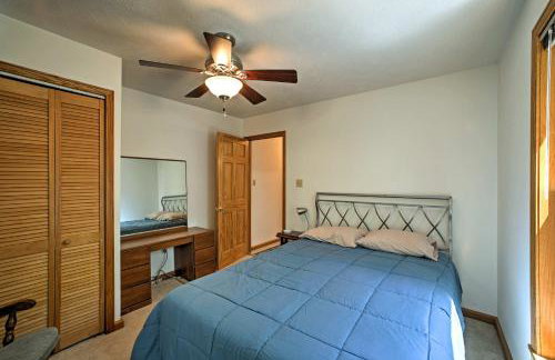 A Scenic View Lodge in Ozarks with Views and Hot Tub - Foto 15