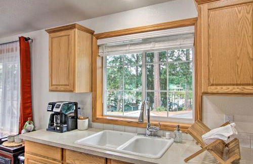 The Peacock House - Waterfront Home with Hot Tub! - Foto 27