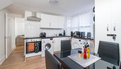 Modern 2Bed North London Flat by D3 Short Stay, Sleeps 6, Private Yard - Foto 4, stove, toaster