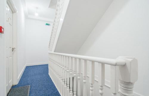 Airport - Town Centre - Train Station - Free Parking - Foto 31