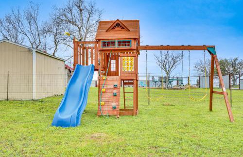 Large Group Getaway in Georgetown with Private Pool! - Foto 40