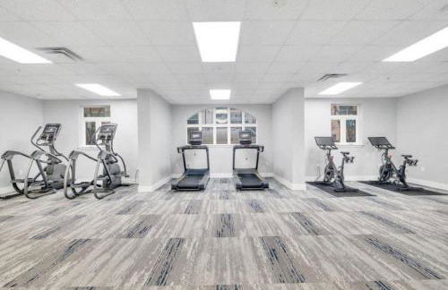 Stylish 4 Bed - 2 Mins to Stadium - Free Parking - Gym - Views - Foto 32