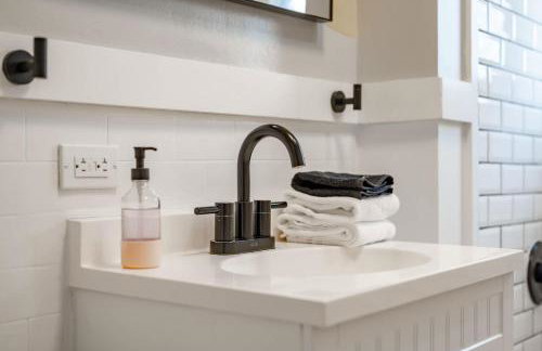 Quaint Indy Getaway in SoBro-Family Friendly - Foto 20