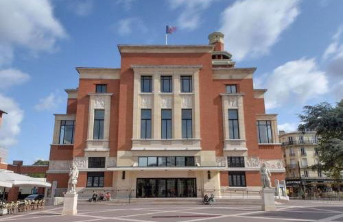 PARIS-MONTROUGE Magnifique appartement 3 pièces de 75m2 avec PARKING - très cosy pour 1 - 8 personnes refait à NEUF -ENTIRE APARTMENT LUXURIOUS AND WARM -Montrouge Paris 14ème - Proche Aéroport Orly Parc Expositions Porte de Versailles FREE WIFI GRATUIT - Foto 32