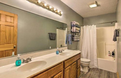 Families and Outdoor Groups! Mtn-View Marion Cabin - Foto 19