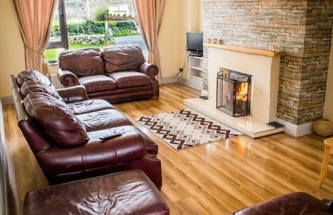 3-bed House in Clonmany With Panoramic Hillside Se - Foto 17