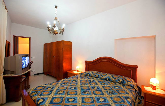 Inviting Holiday Home With Terrace, Garden Furniture, BBQ - Foto 15