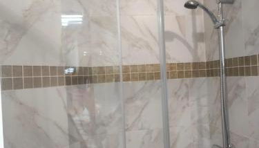 Au coeur de Brantôme : superbe appartement - Foto 5, Shower