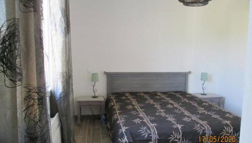 Modern holiday home in Crux-La-Ville with terrace - Foto 2