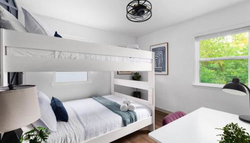 Posh & Serene 2BR w Private Patio - Foto 2