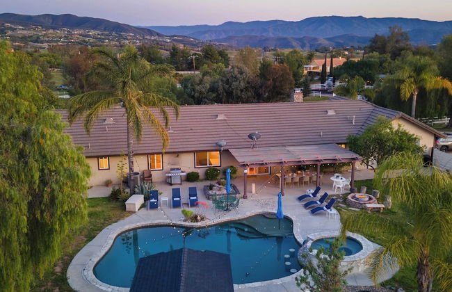 Temecula Wine Country Home w/ Pool, Hot Tub, Game Room & Vineyard Views - Foto 48