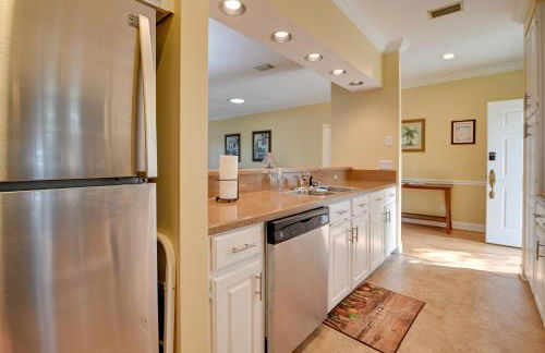 Cottage with Deck and Pool Access about 6 Mi to Beach - Foto 9