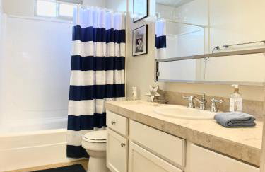 Sunrise Springs 1-Bedroom with Balcony & Pool - Foto 21