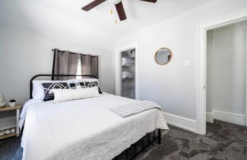 Elm St Retreat - 3 Min walk to Downtown Three Oaks - Foto 30