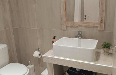 Ξενώνας "Alexandra's Coffee House" - Foto 37