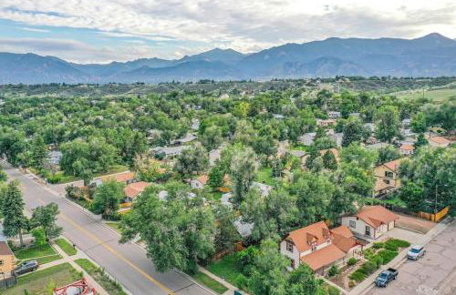 Charming Victorian Haven Near Garden of the Gods - Foto 32