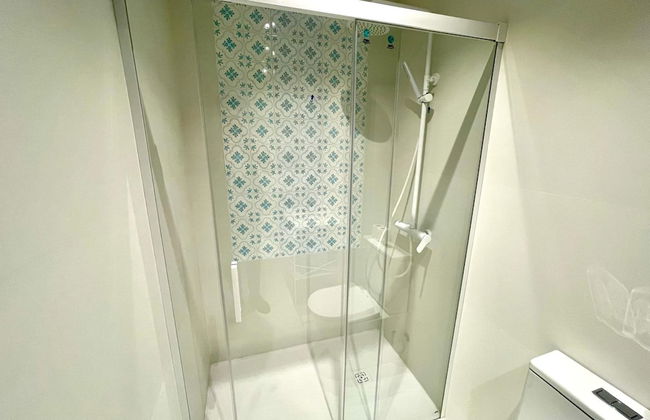 Los Angeles With 3 Bedrooms and 3 Bathrooms - Photo 11