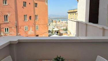 Casa Leonardo, a panoramic view of Cagliari with free car parking - Foto 4
