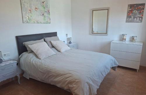 Maison avec logement indépendant, piscine privée et vue mer - Photo 22