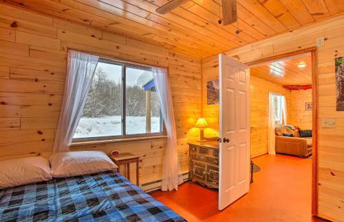 400-Acre Outdoor Enthusiasts Lodge in Mancelona! - Foto 32