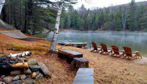 Charming Tiny House Rental with a Wood-Burning Fireplace near Gore Mountain, New York - Foto 3