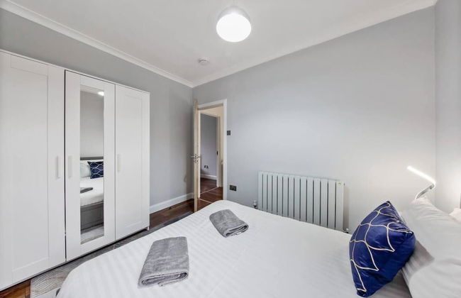 Home Away From Home With an Indoor Fireplace! - Foto 8