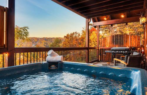 Splashtacular: Indoor Pool~Gorgeous Views~HotTub~GameRoom~Resort - Photo 23