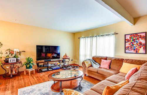 SeaTac Home with Patio and Grill - 3 Mi to Airport! - Foto 5