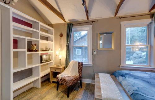 Rustic Log Cabin with Studio about 5 Mi to Pikes Peak! - Foto 28