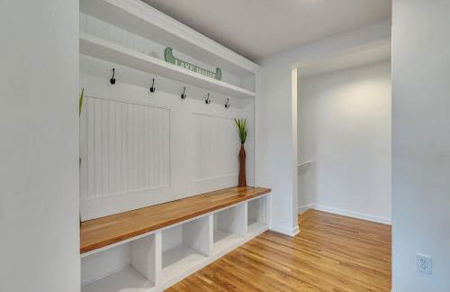 Lake Front Home with Pool and Stunning Views - Foto 34