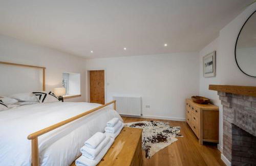 Spacious & Stylish StoneHous Cottage - Photo 28