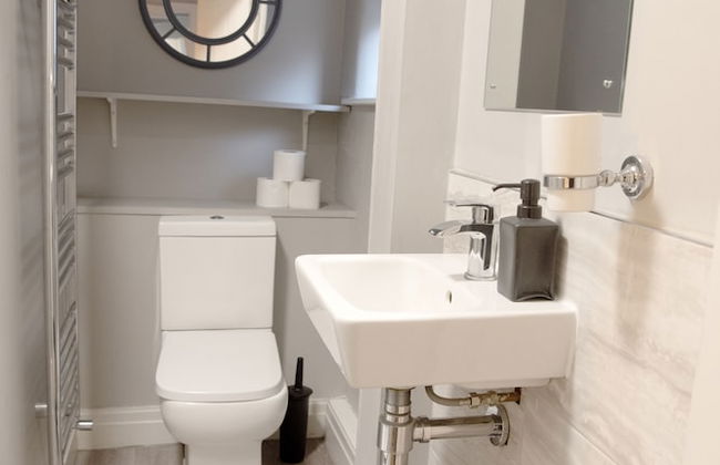 The Stamford Apartment - Photo 14