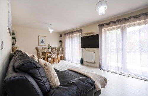 Boyton House Sleeps 14 Long Stays Parking Wi-Fi - Foto 13