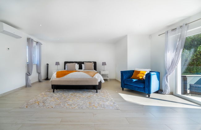 Luxury Almancil Villa With Heated Pool by Ideal Homes - Foto 39