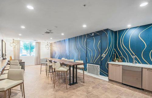 Near Mayo Clinic & Desert Ridge , Stay with Pool & Gym- S309 - Foto 60