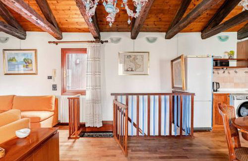 Murano Glass Residence - Photo 2