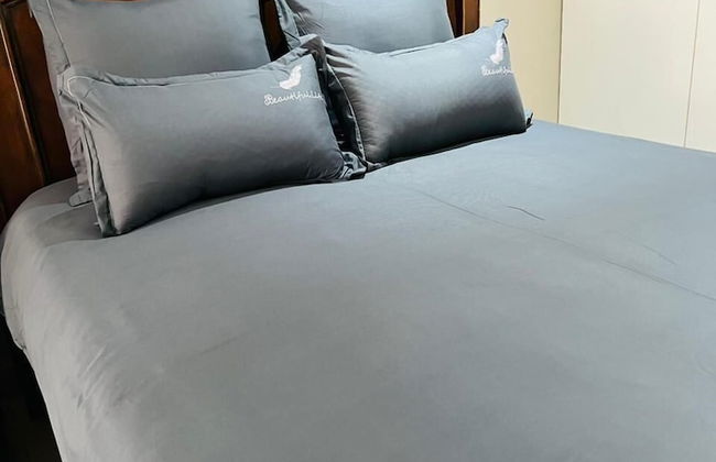 295 WELLINGTON - Photo 1