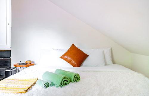 Jungle House Chillicothe Sleeps 24 Downtown Ohio Free Parking - Walk to Historic District - 5BR Luxury Home - Pet Friendly - King Beds - Over 5,800 Five Star Stays - Foto 8