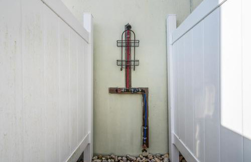 Game Room, Kayaks, Steps to the Ocean! - Photo 36