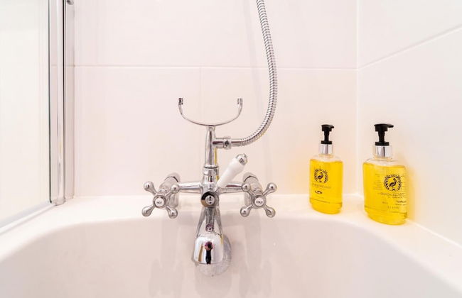 Stylish Spacious 1 bed Apartment - Downtown - Foto 5