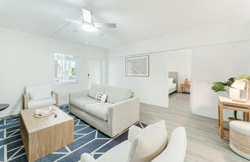 Boca Waterfront Oasis Walk to Beach with Pool, Hot Tub, Gym - Foto 29