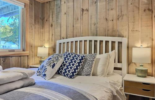 Alpine Chalet Grill, Fire pit, Pool, Gym, CornHole - Photo 25