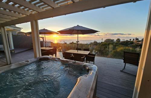 La Jolla Gem with Ocean View - 11 Beds, Hot Tub, Karaoke & Game Den - Foto 57