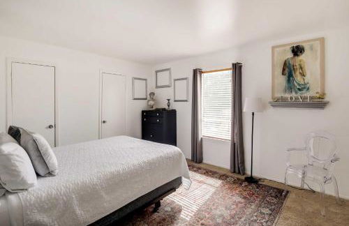 Chic Dallas Condo with Pool, Walk to Knox Street! - Foto 12