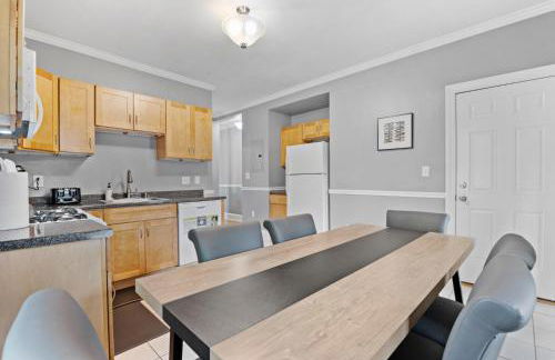 Spacious apartments near Ashmont - Photo 26