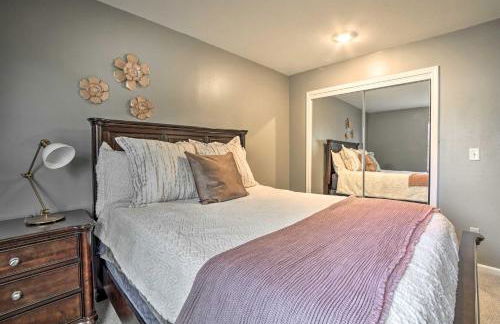 Modern Townhome with Fireplace Near Stoll Park - Foto 19