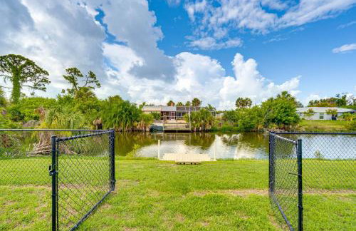 Canal-Front Retreat w/ Heated Pool & Hot Tub! - Foto 27