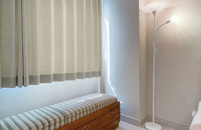 Best Place and Homey Studio Apartment LRT City Jatibening - Photo 6