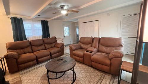 House w Patio & Fenced Yard 10 minutes to Purdue - Foto 2