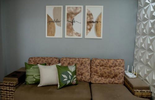 Apto com Varanda, Vista e Piscina a 50m da Praia - Foto 10